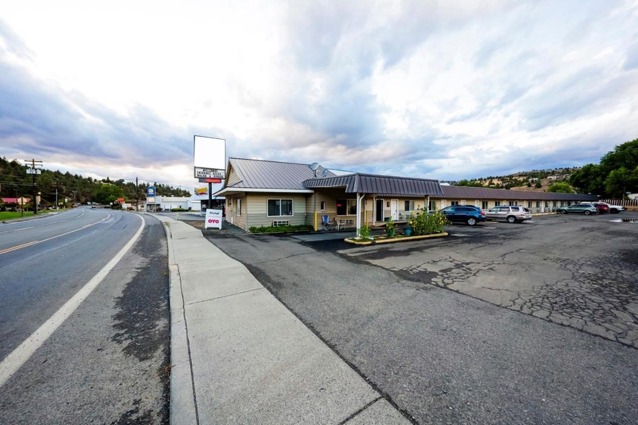Oyo Riverside Inn John Day Or Exterior foto